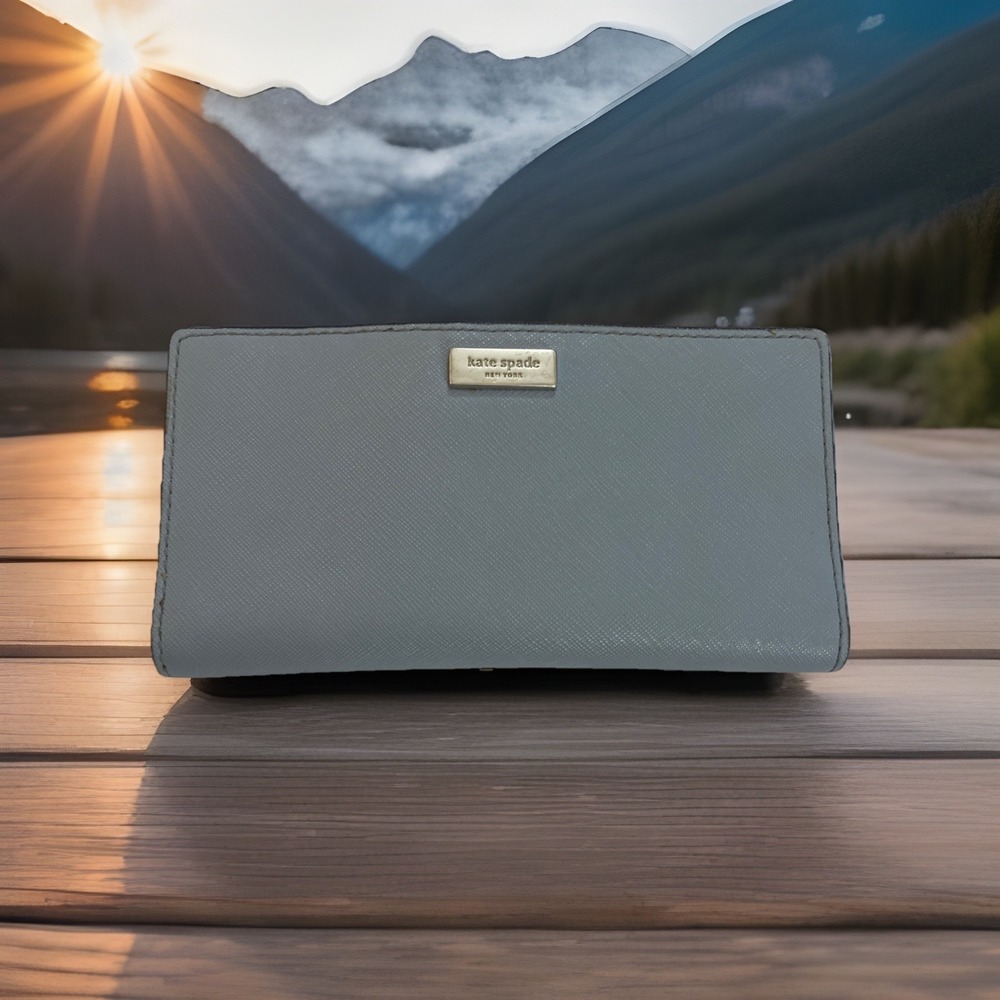 Kate Spade Stacy Laurel Way Saffiano leather Wallet Light Blue Going Out‎ , Vaca